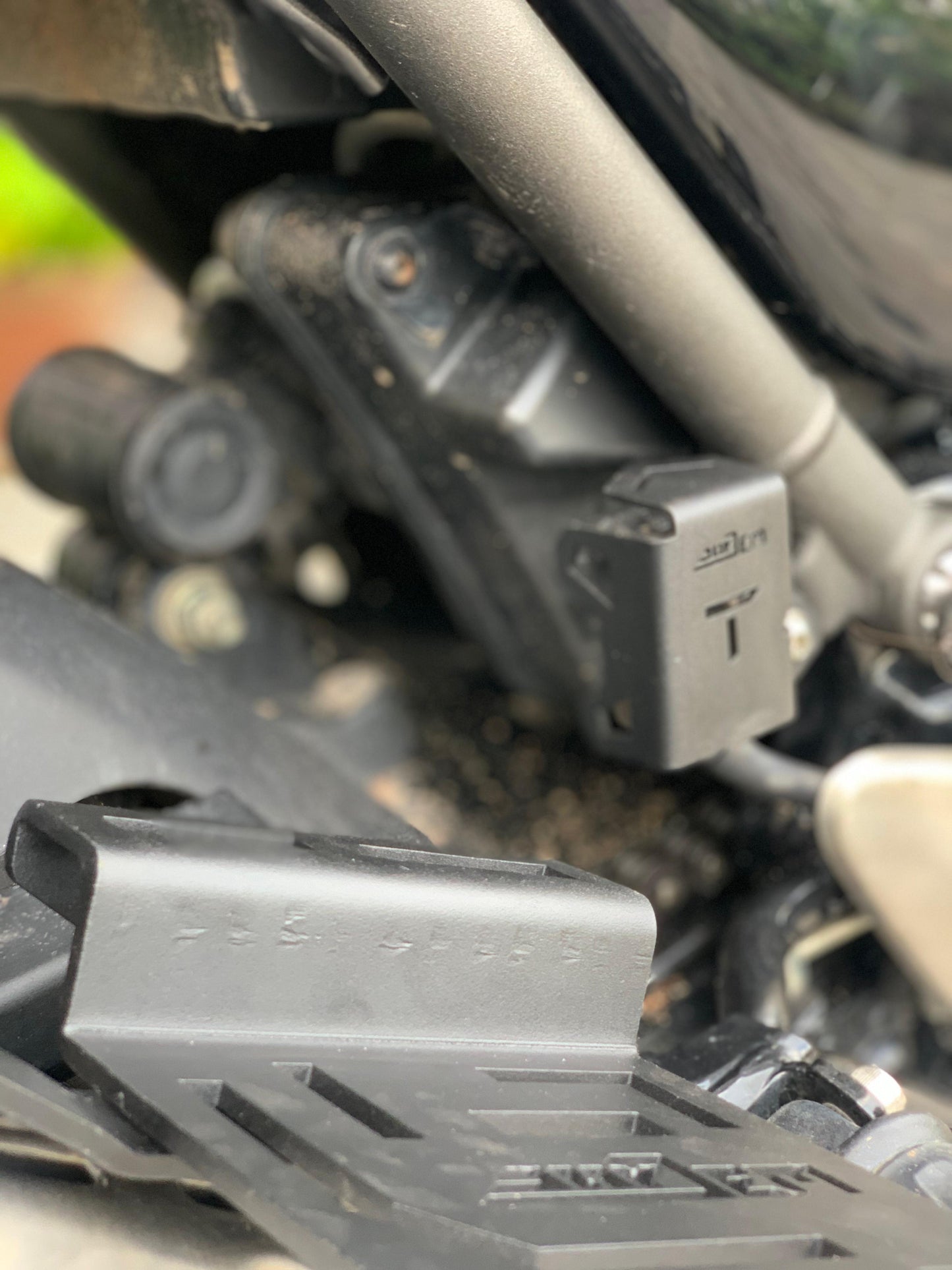 Oil Container Guard for Triumph Scrambler 400 X