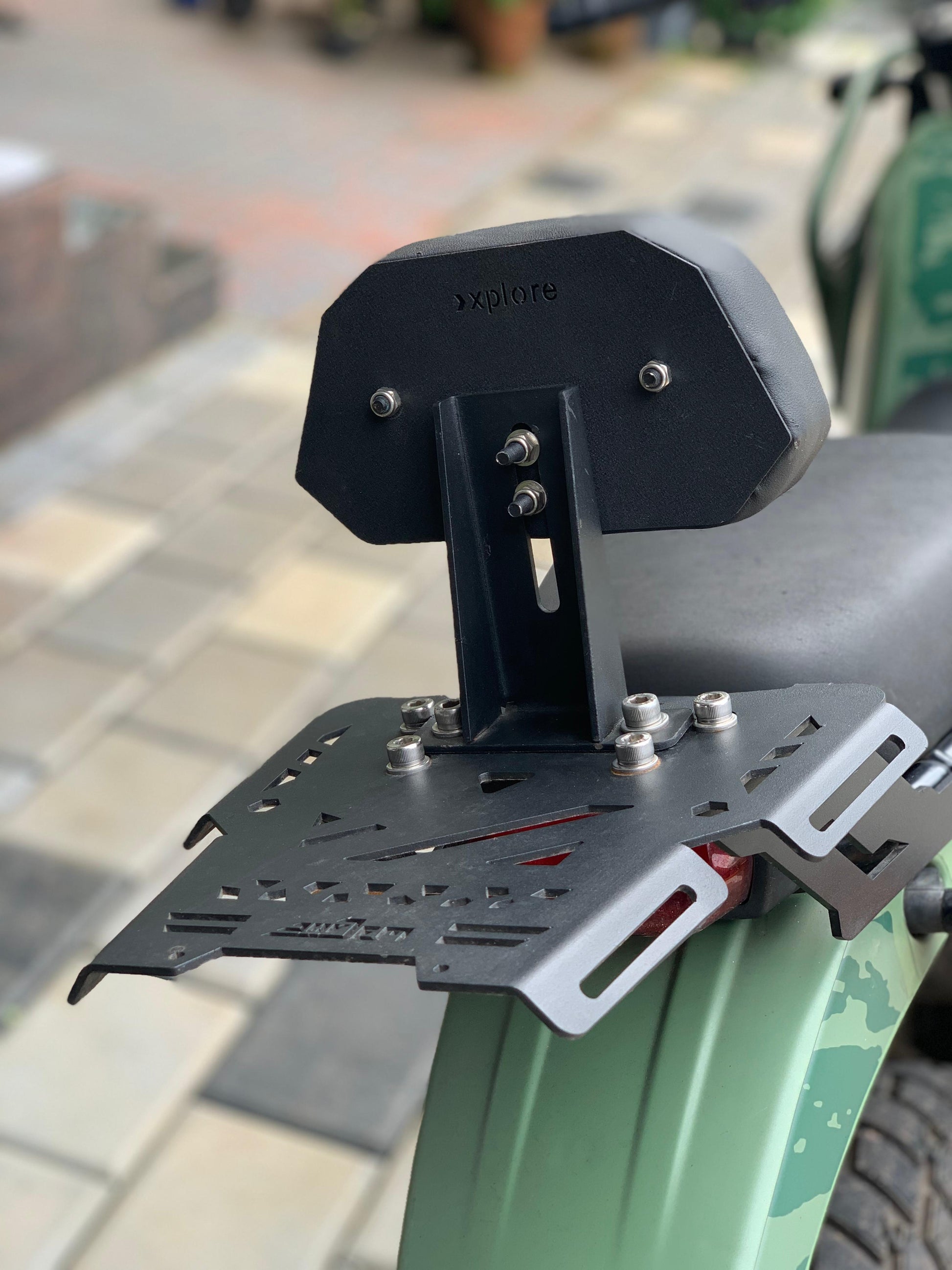 re himalayan 411  backrest