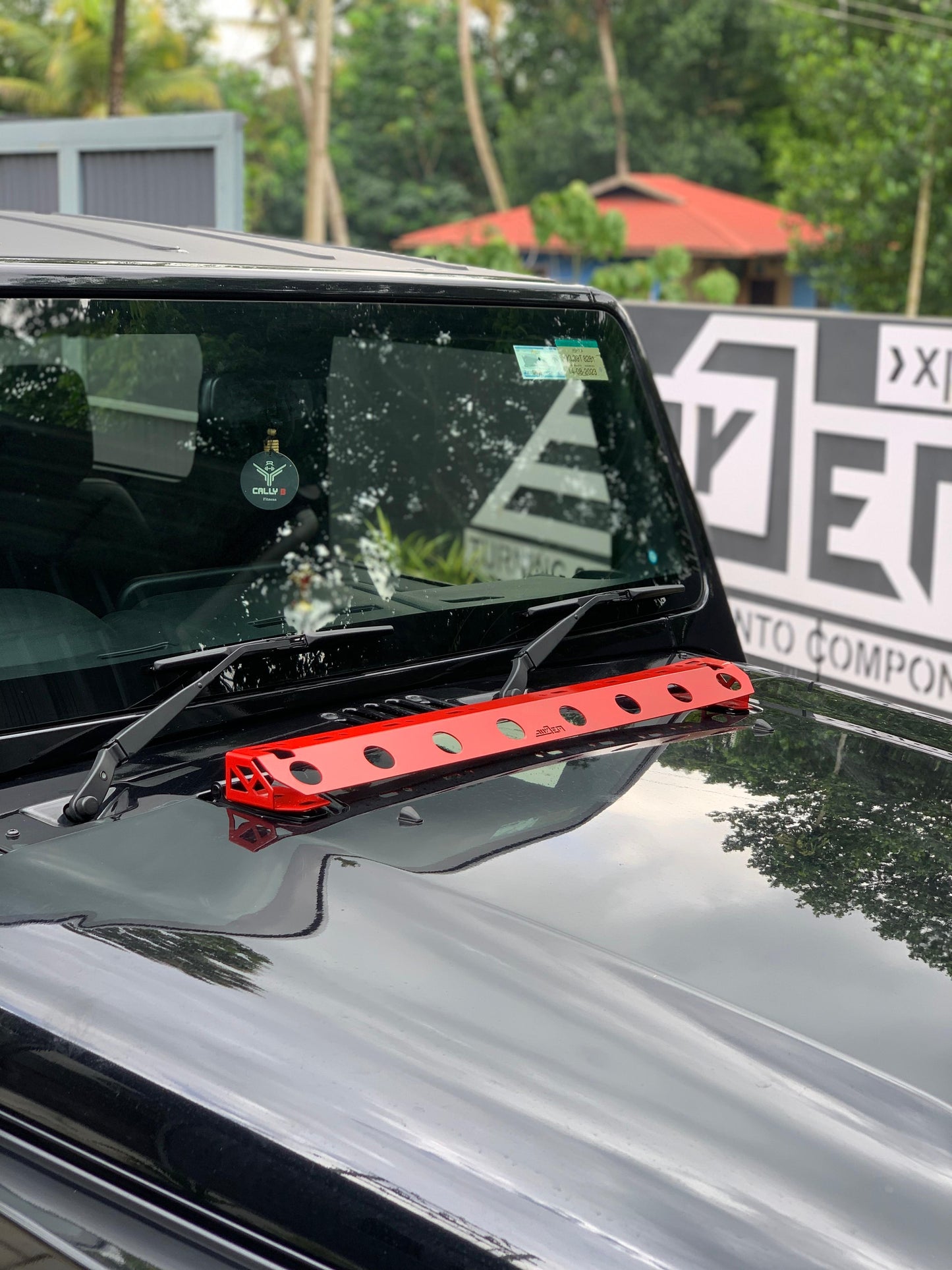 Thar fog light mounting bars