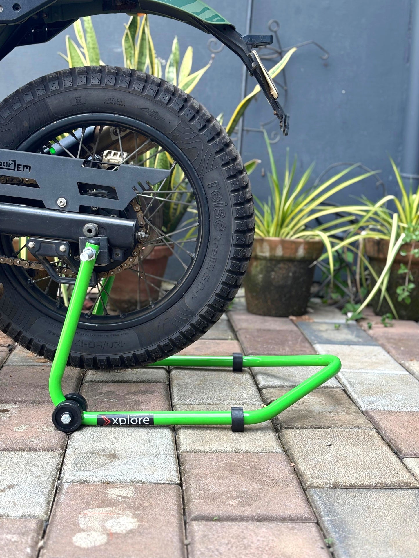 Explore Single Frame High Quality Universal Paddock Stand With Swingarm L Supports For All Bikes Upto 300kg Weight (Lifetime Spare Parts Replacement Availability & 5 Years Frame Warranty